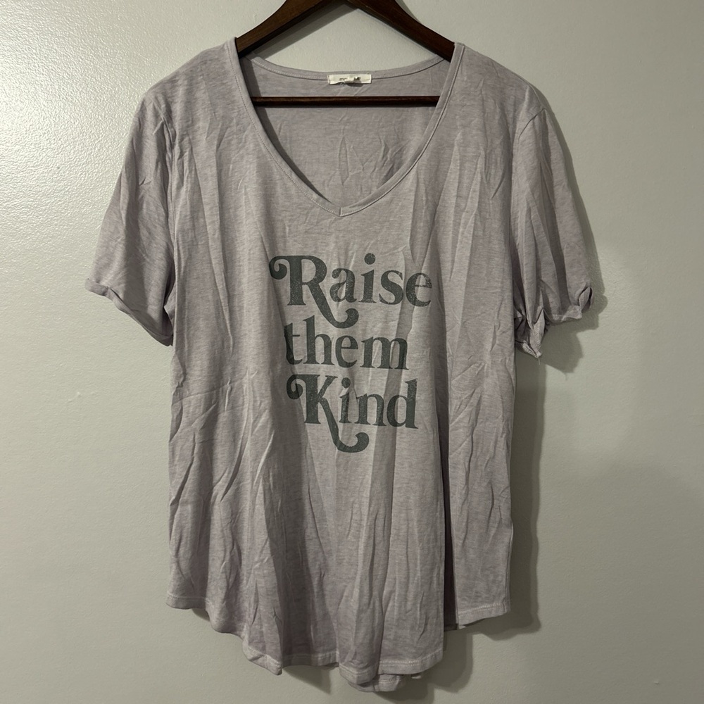 Maurices Light Gray V-Neck Tee with Graphic